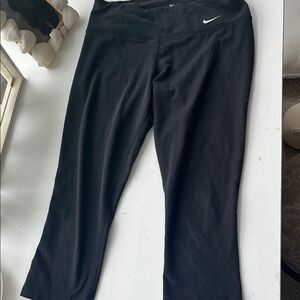 Nike Black Cropped Leggings